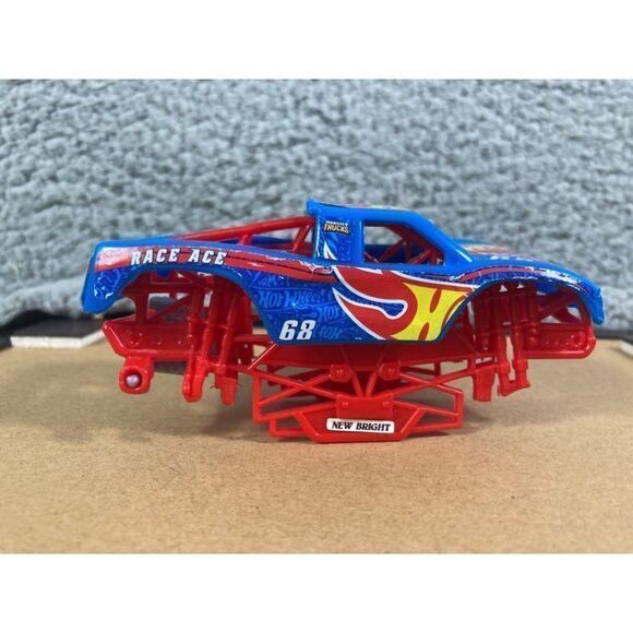 New Bright Monster Truck‎ Hot Wheels Covers Lot Kids Toy Trucks Ramp Blue Red - Picture 9 of 14
